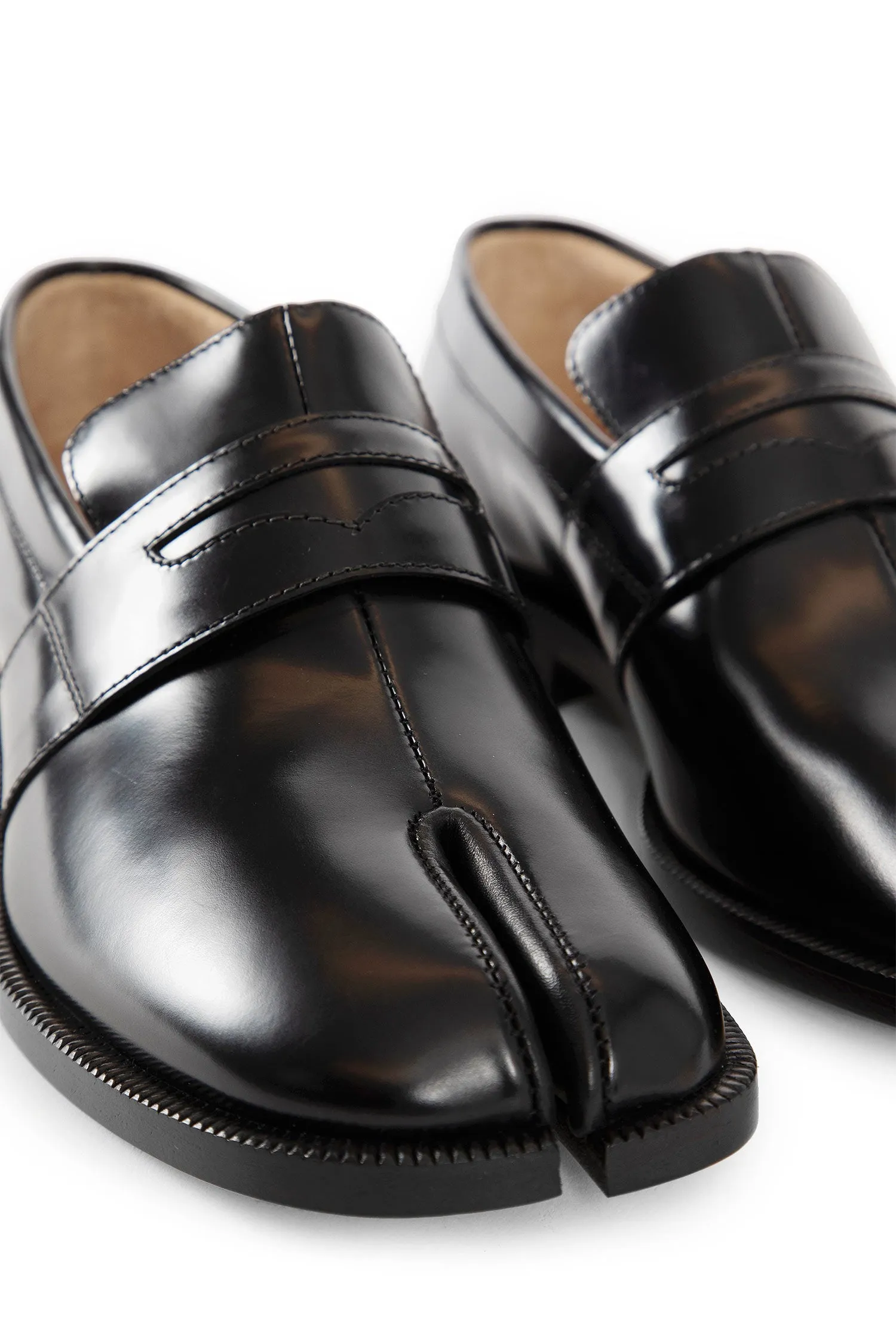 MAISON MARGIELA MAN BLACK LOAFERS & FLATS